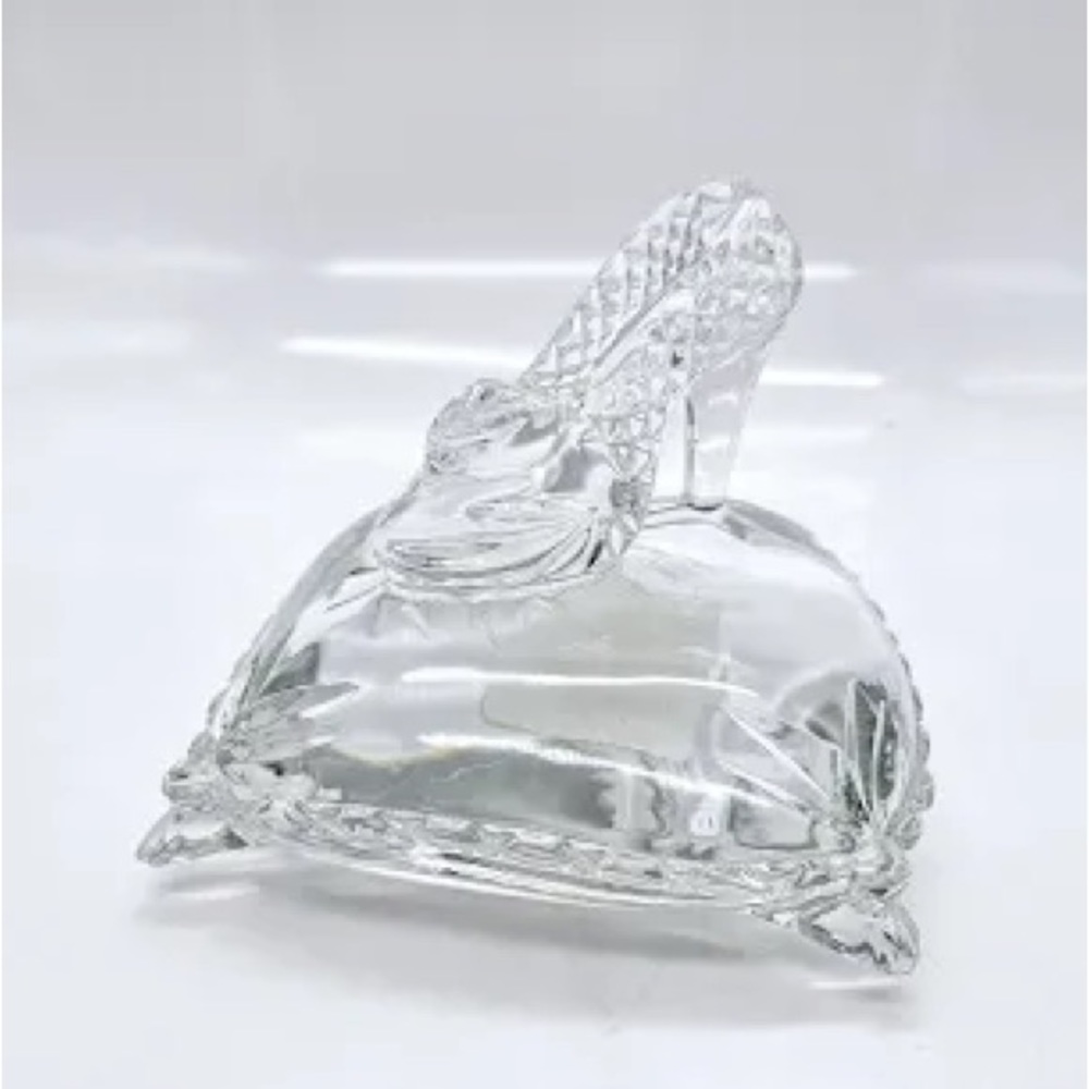 New In Box Waterford Disney Cinderella Glass Slipper Crystal Figurine 7"